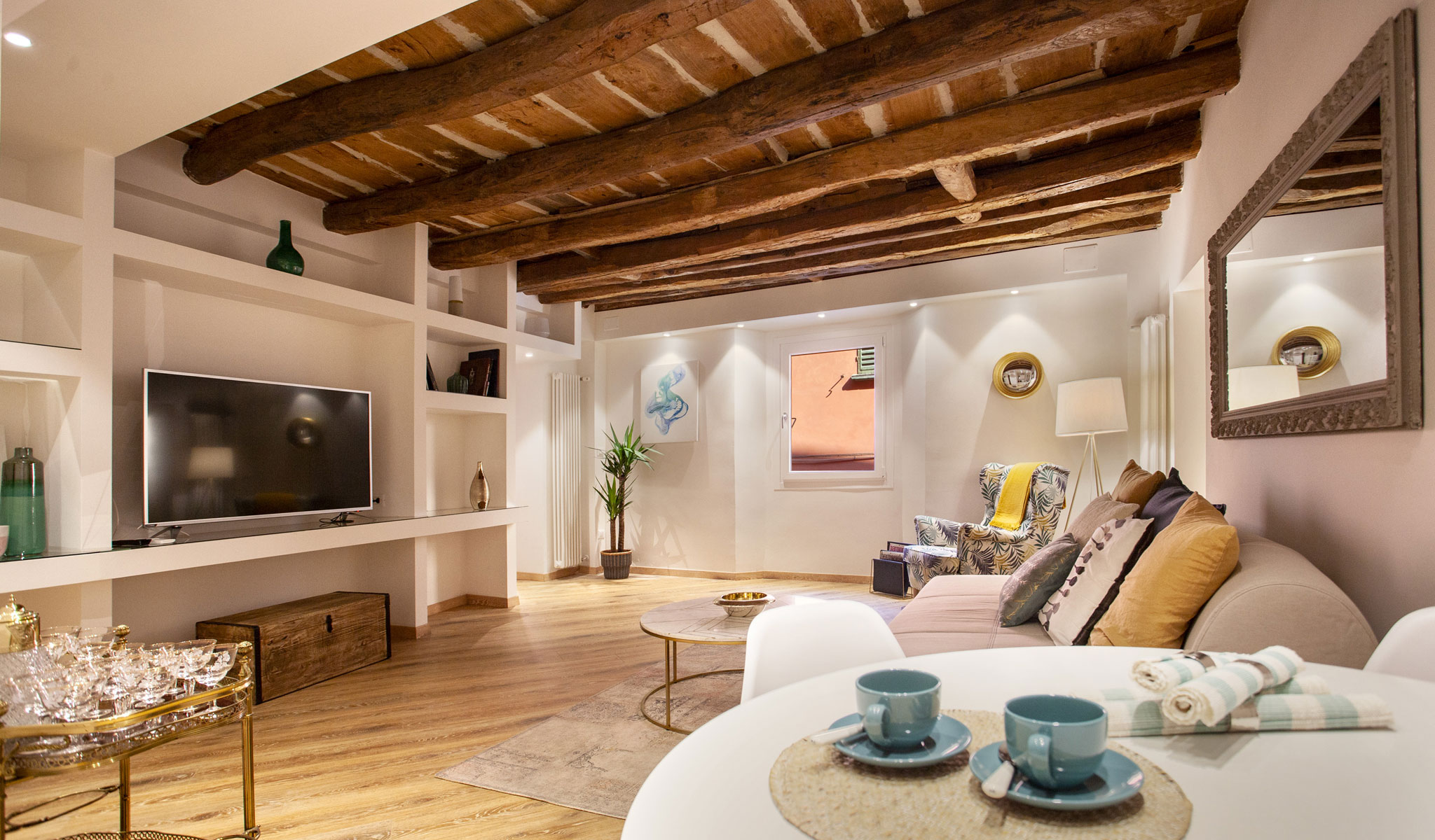 Clavature 7: Luxury Apartment with distinctive style in the centre of Bologna